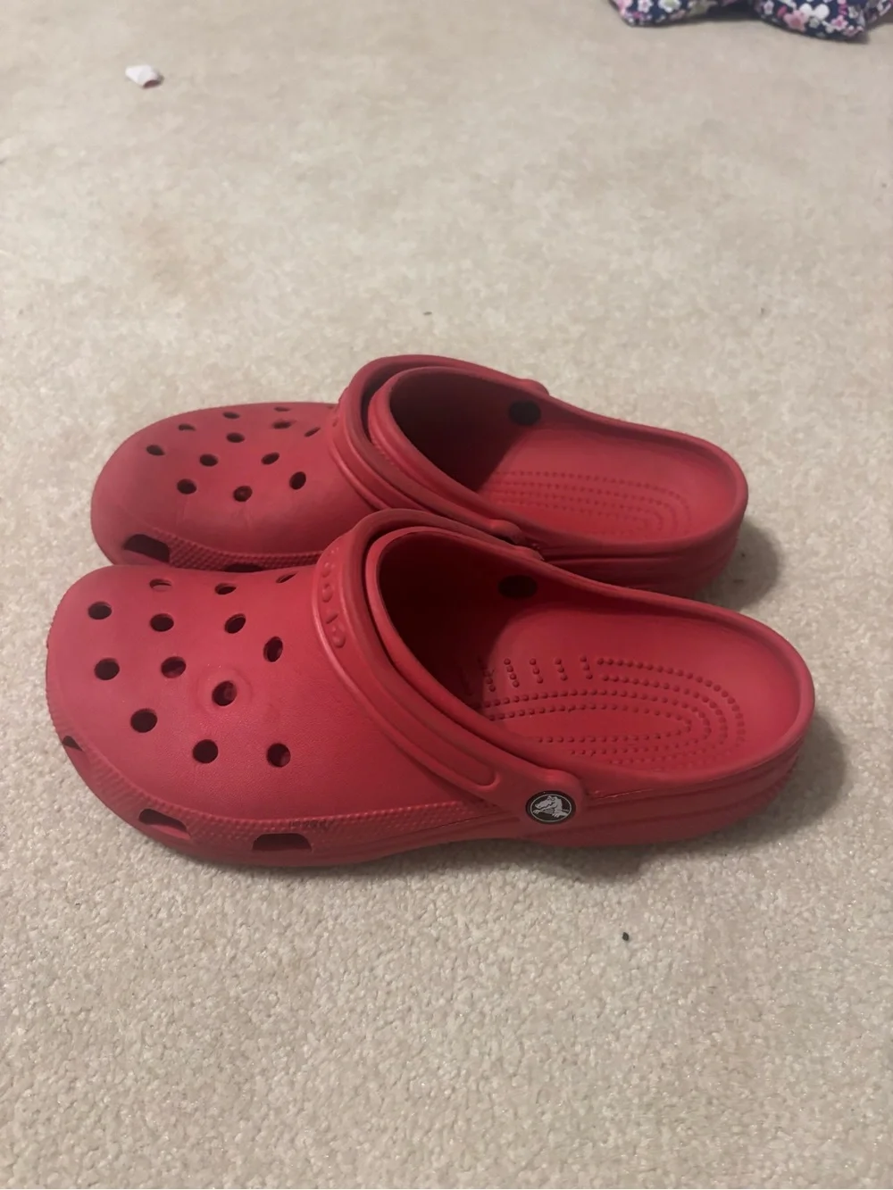 Red men’s Crocs